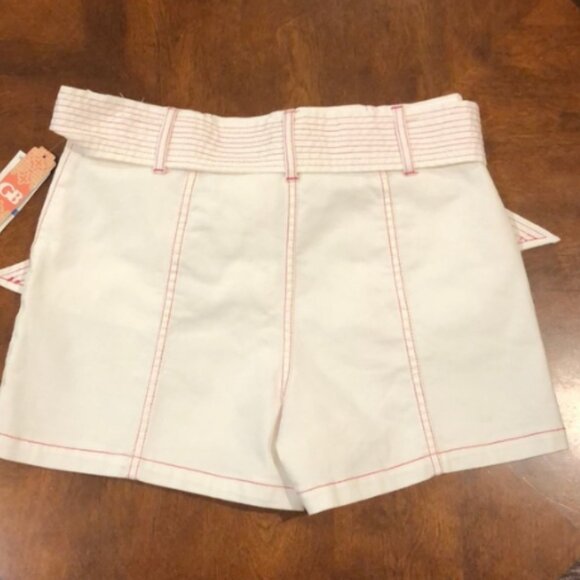 Gianni Bini High Waisted Belted Shorts Size 9 NWT - Picture 2 of 5